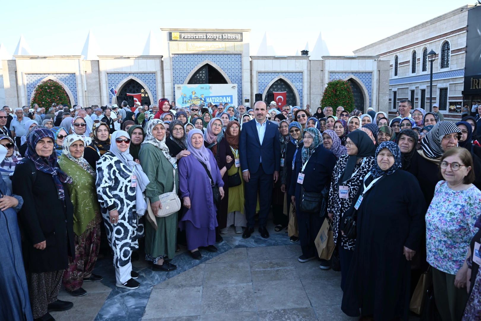 Konya&rsquo;daki k&uuml;lt&uuml;r turlarına 10 bin emekli katıldı