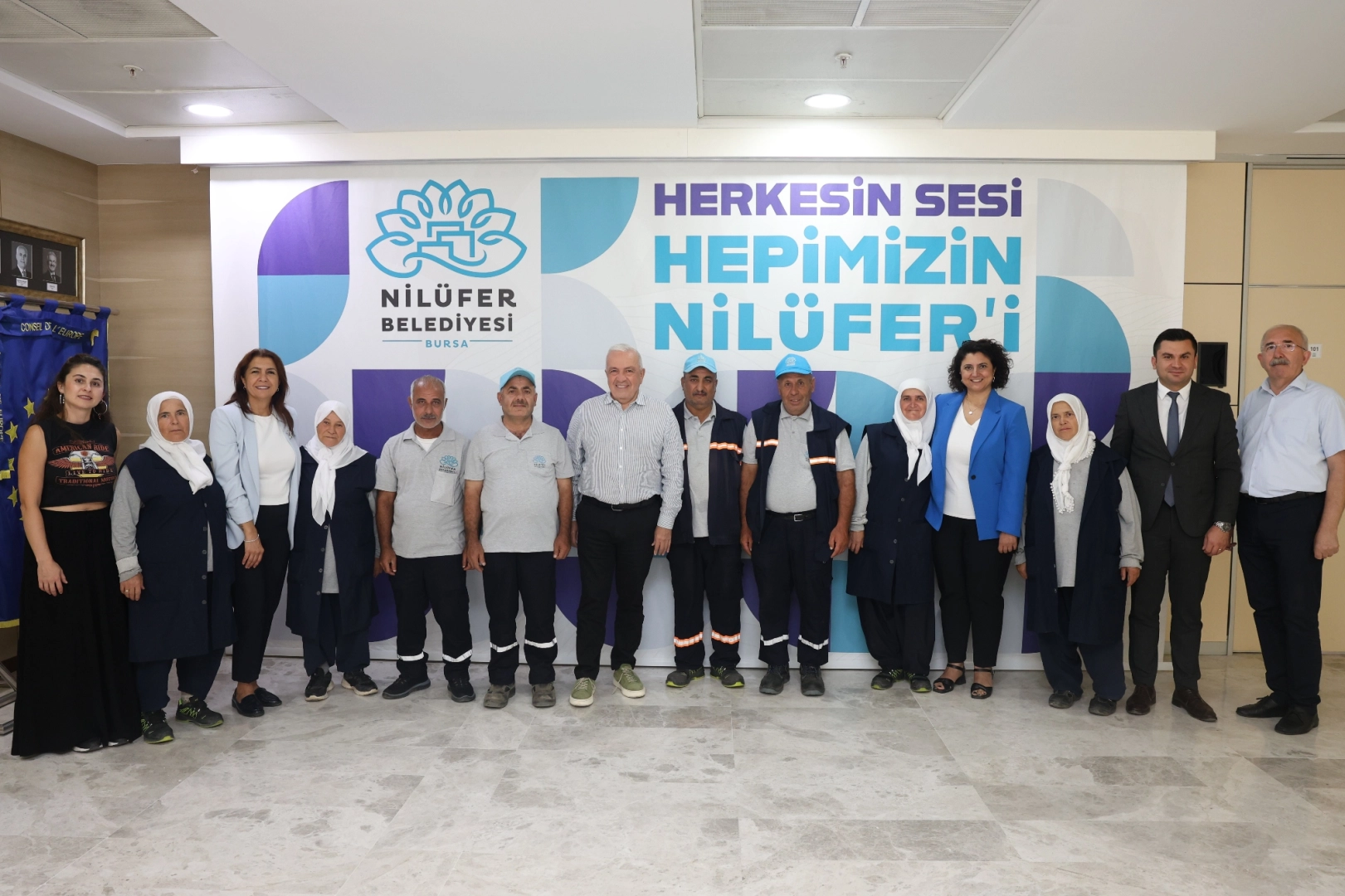 Nil&uuml;fer&rsquo;de 12 belediye personeli okuryazarlık belgesi aldı