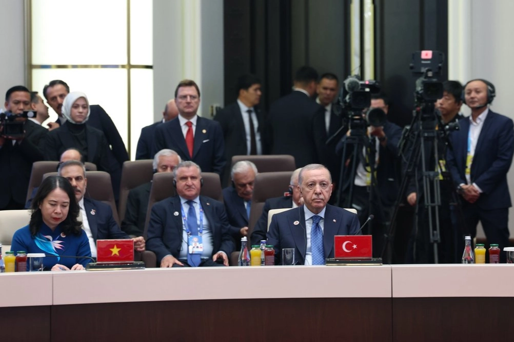 Erdoğan&rsquo;dan Şanghay Zirvesi&rsquo;nde ulaştırma ve enerji iş birliği mesajı