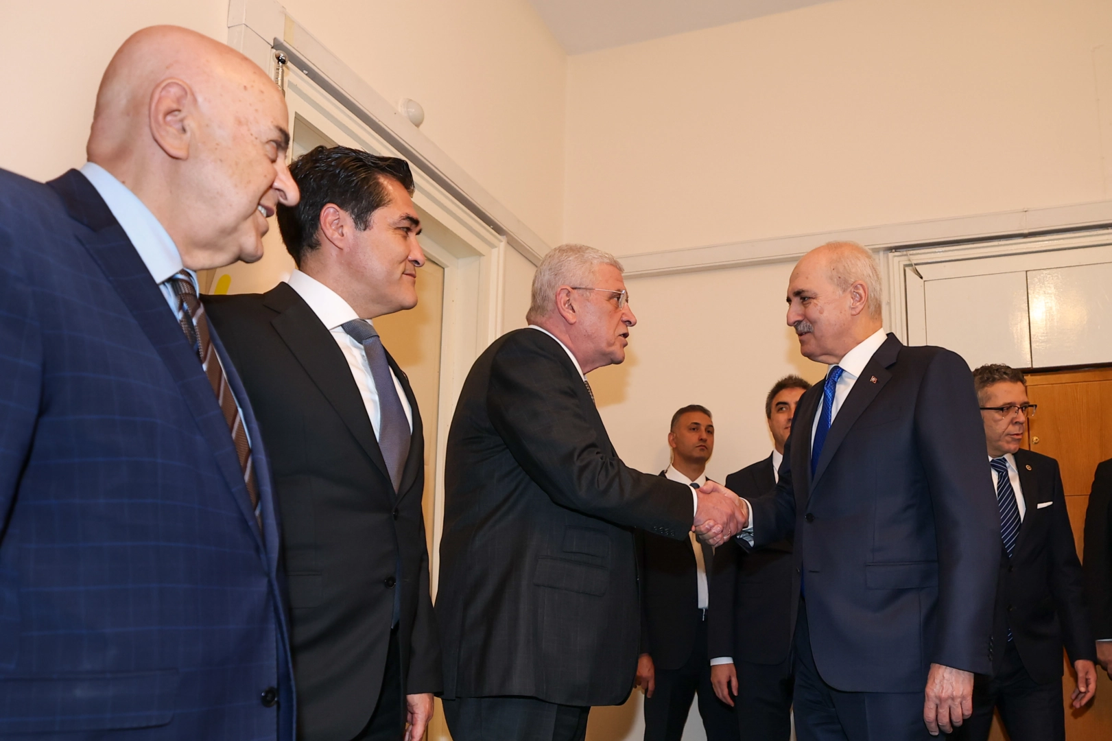 Kurtulmuş: Terörsüz Türkiye Komisyonu şeffaf şekilde bilgilendirecek