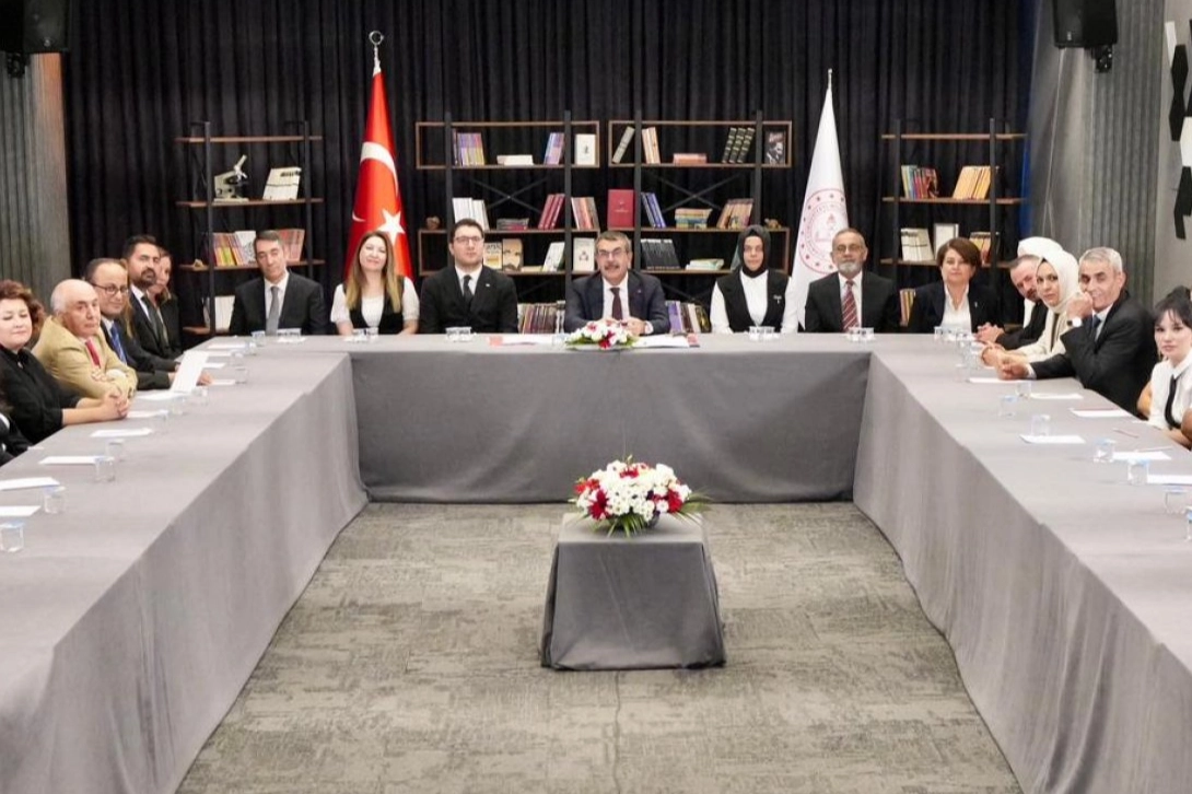 Bakan Tekin yapay zekâ projelerini açıkladı