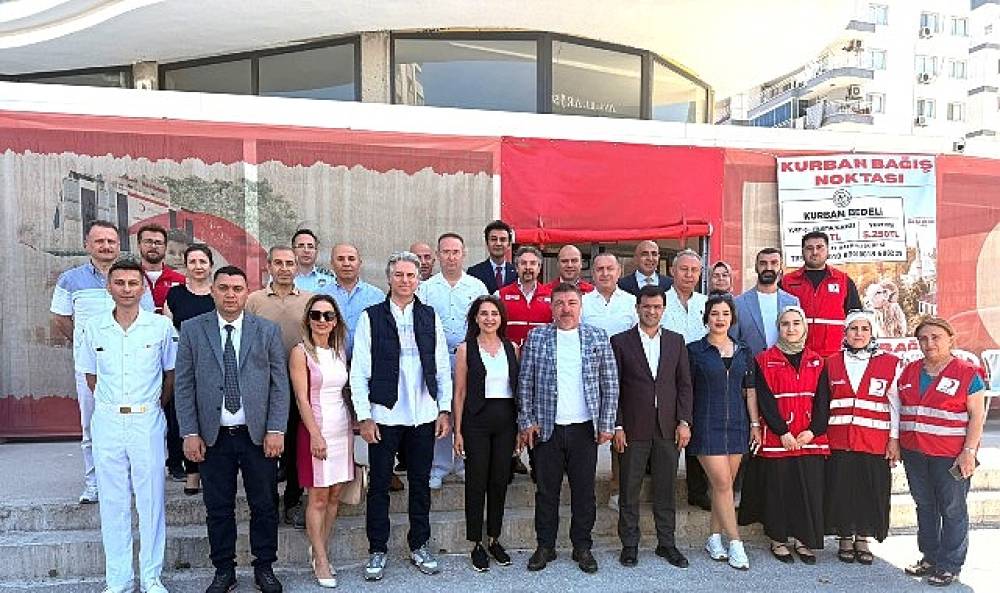 Türk Kızılay Bayraklı Şubesi'nden Anlamlı Kahvaltı Buluşması
