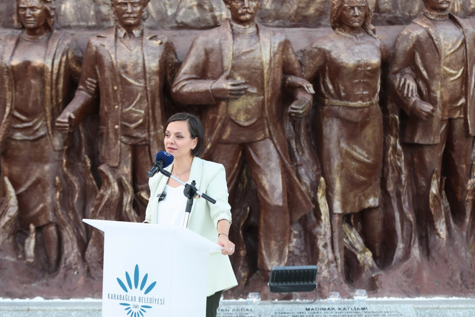 Sivas Katliamı'nın 32. Yılında Karabağlar'da Anma Töreni Düzenlendi