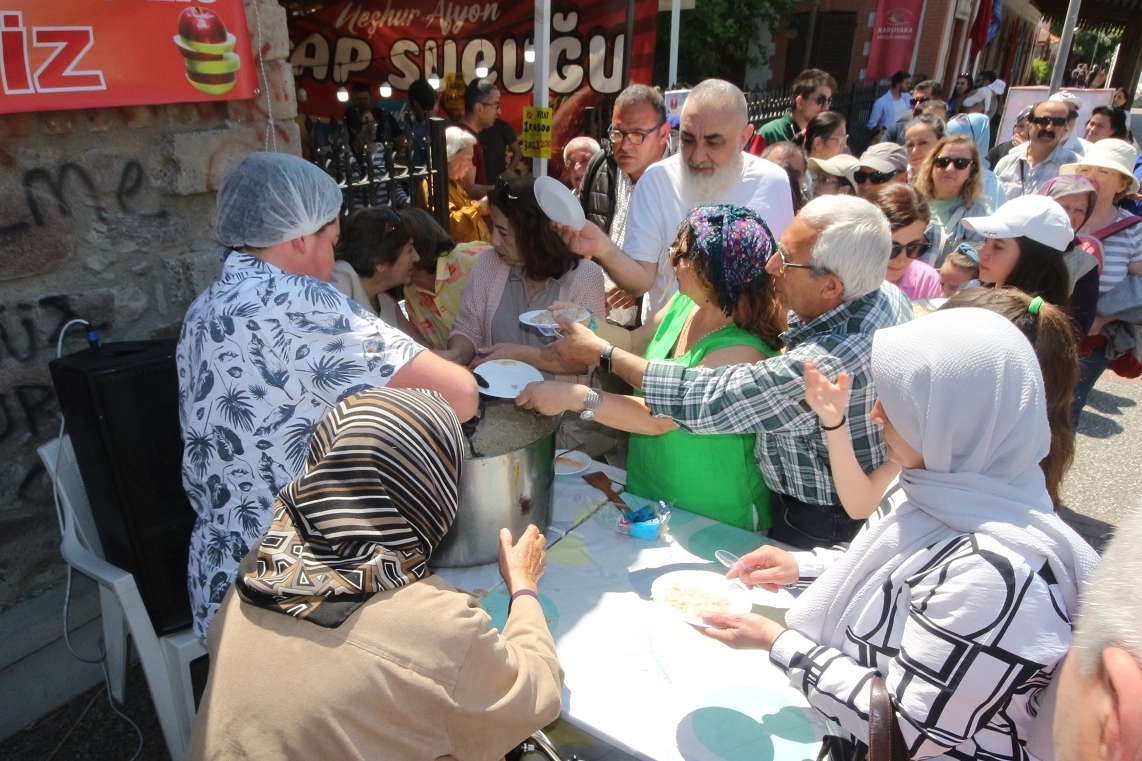 Karşıyaka'da Amasyalılar rüzgarı esti