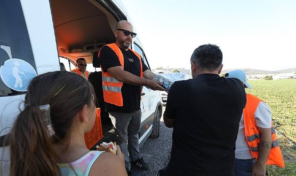 Menderes Belediyesi'nden Destek Eli