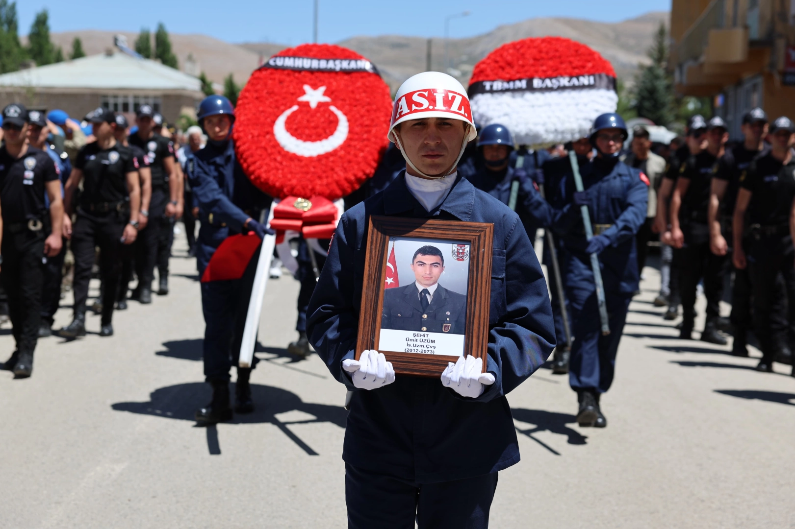 Şehit Uzman Çavuş'a Kayseri'de dualarla uğurlandı!