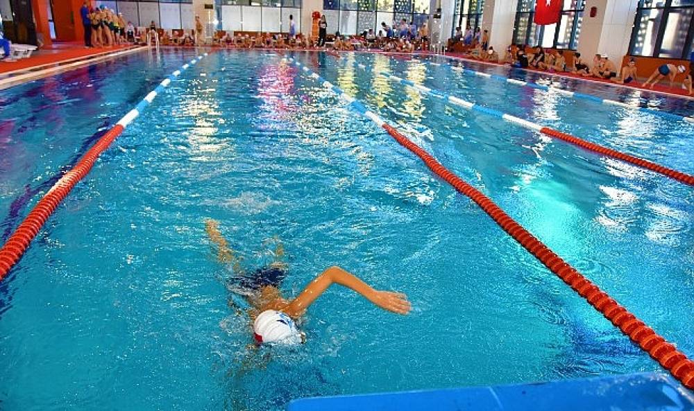 Aliağa'da Yaz Dönemi Yüzme Kursları Başlıyor