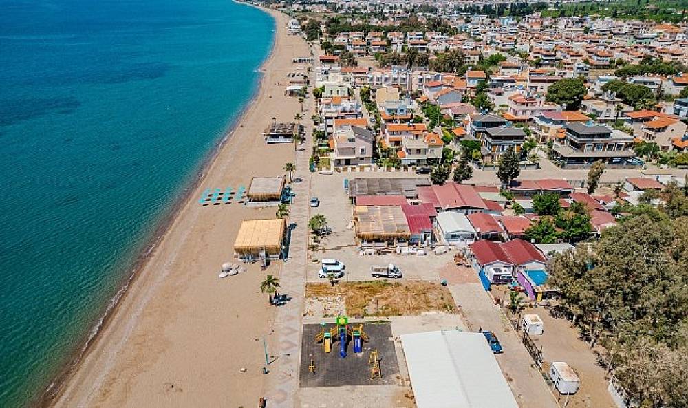 Seferihisar Belediyesi'nden Ürkmez'e denize sıfır sosyal tesis 