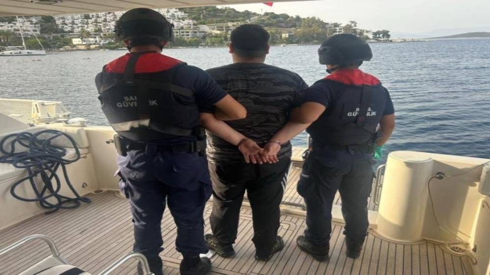 Bodrum’da cinayet zanlısı lüks yatla kaçmaya çalışırken yakalandı!