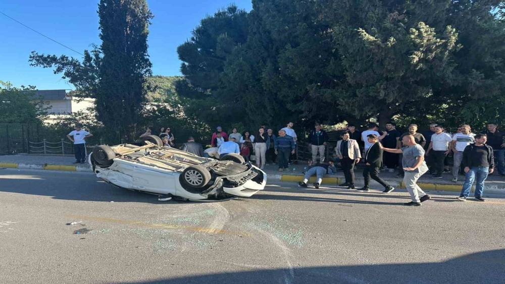 Söke'de takla atan otomobildeki 5 kişi yaralandı!
