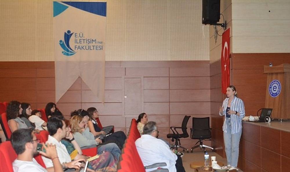 Ege Üniversitesi'nde reklamın gücü konuşuldu