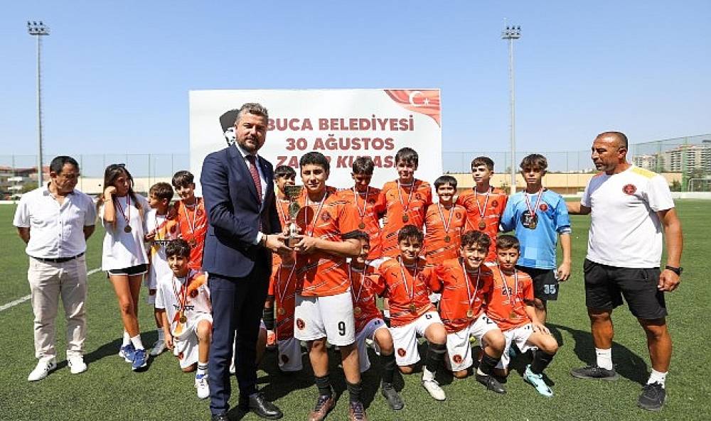 Buca Belediyesi’nden Zafer Bayramı’na özel U14 futbol turnuvası