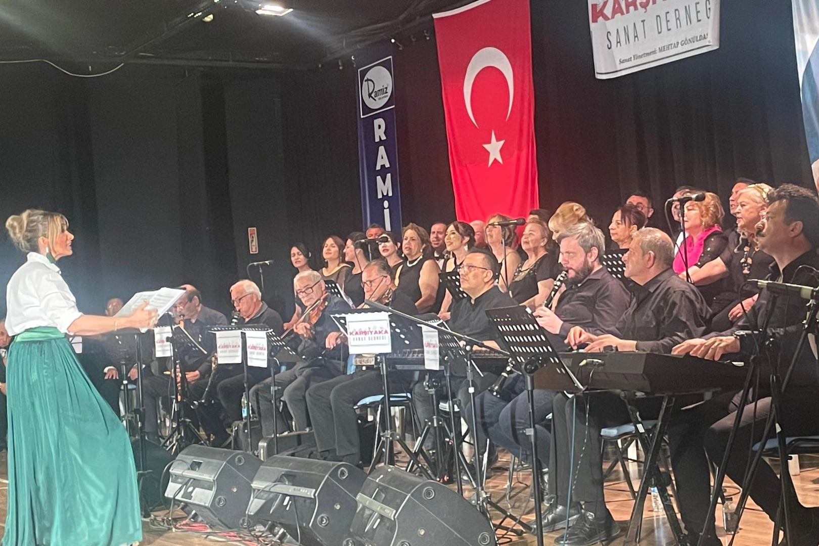 Karşıyaka Sanat Derneği'nden muhteşem konser