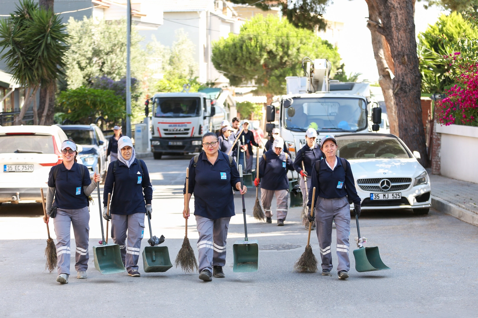Narlıdere'de mahalle mahalle temizlik seferberliği...