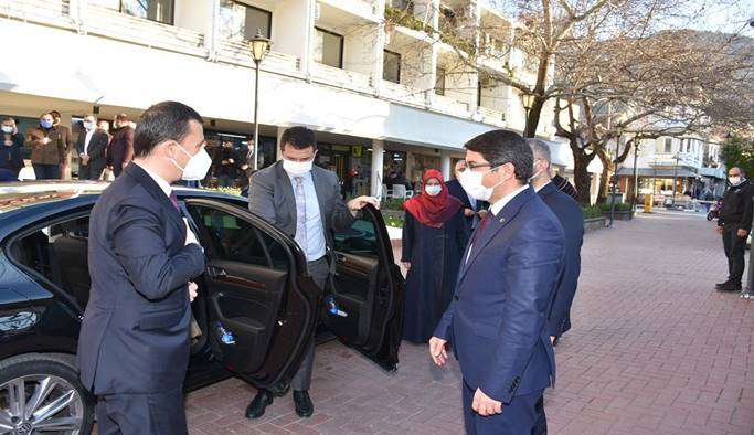 Ankara Milletvekili Fatih Şahin Şehzadeler Belediye Başkanı Ömer Faruk Çelik’i ziyaret etti