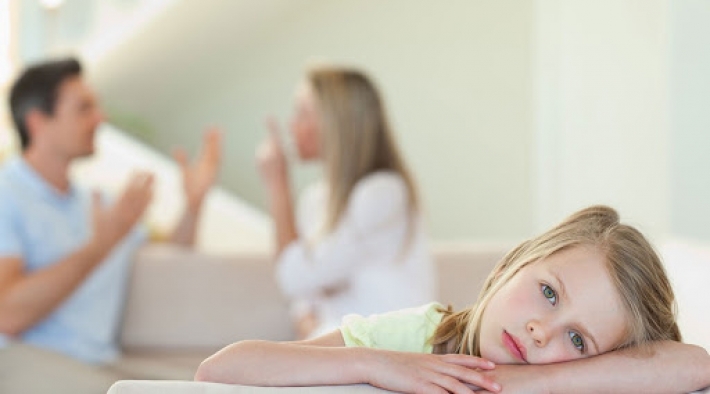 Anne ve baba arasında çıkan anlaşmazlıklar çocuklarda ebeveyn yabancılaşmasına neden olabilir