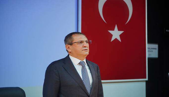Ayvalık Belediyesi Nisan ayı meclis toplantısı Vural Sineması Nejat Uygur Sahnesi’nde gerçekleştirildi