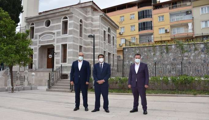 BAŞKAN ÇELİK YİĞİTBAŞ VELİ CAMİSİ VE TÜRBESİ’NDE YAPILAN ÇALIŞMALARI İNCELEDİ