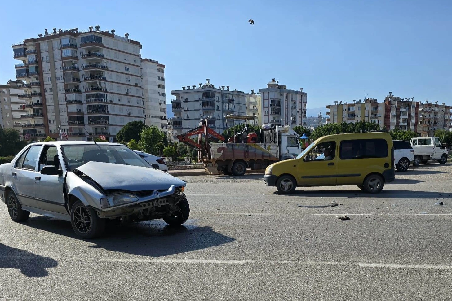 Kumluca'da trafik kazası: 2 yaralı!