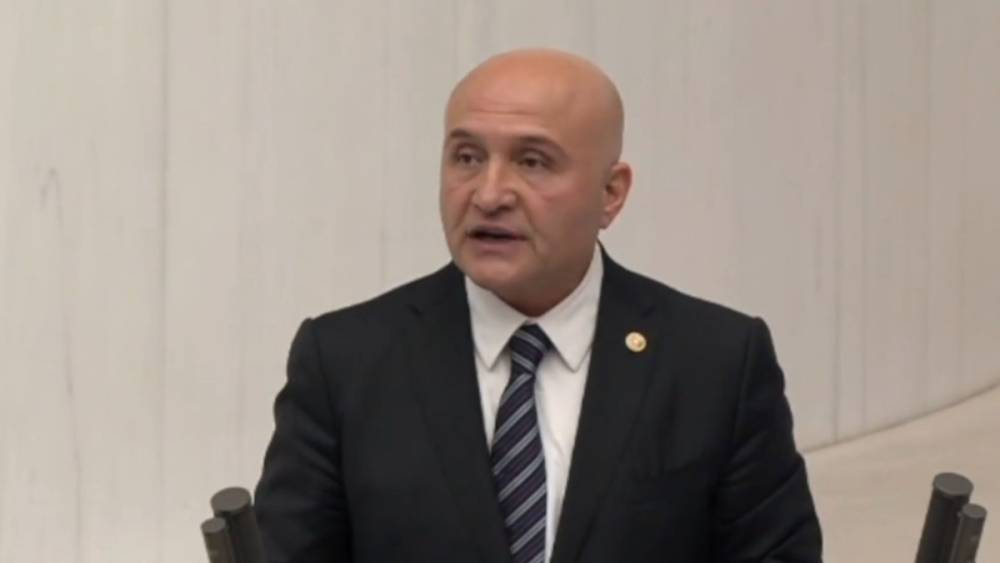İYİ Partili Erhan Usta: PKK’nın hedeflerine hizmet eden anayasaya asla izin vermeyeceğiz’!
