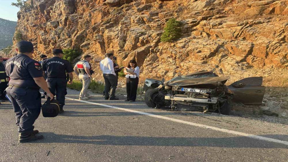 Akseki-Seydişehir yolunda otomobil takla attı: 1 &ouml;l&uuml;, 2 yaralı