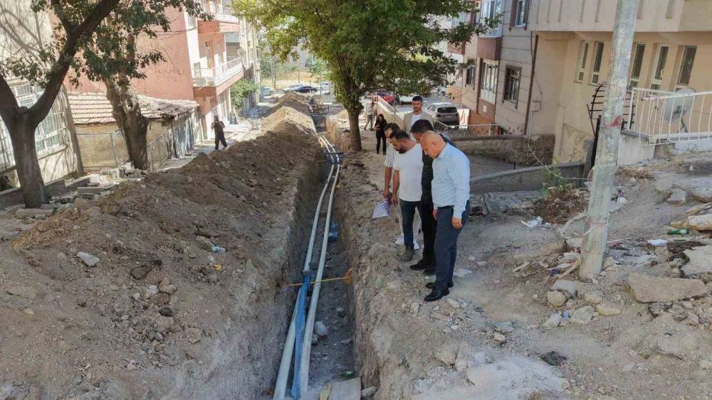 Yaylacık Mahallesi&rsquo;nde 11 sokağın altyapısı yenileniyor