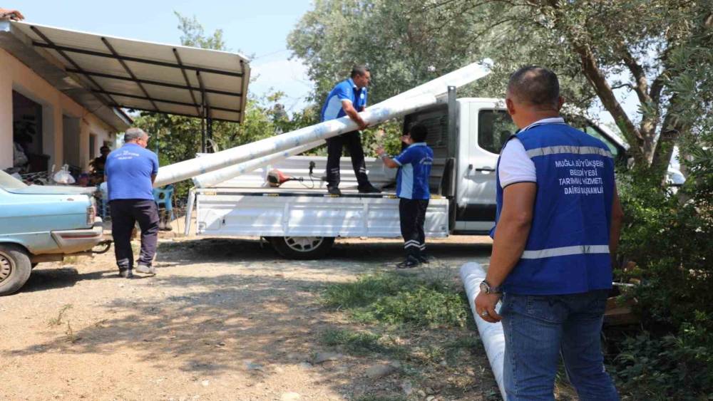 K&ouml;yceğiz&rsquo;de selden zarar g&ouml;ren seraya &uuml;retim desteği