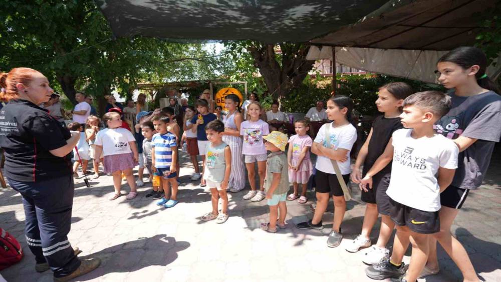Yeşil&uuml;z&uuml;ml&uuml;&rsquo;de &ccedil;ocuklara yangın sonrası psikososyal destek