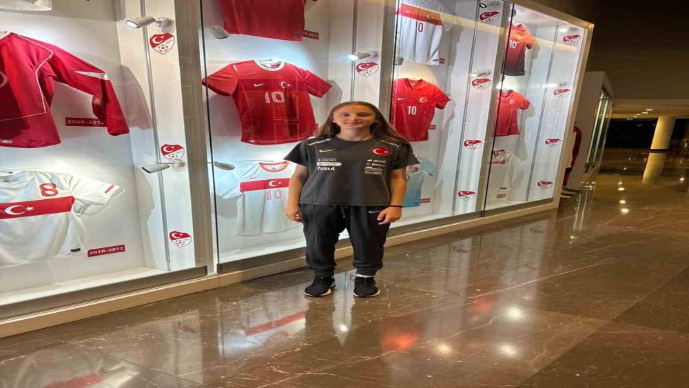 Bilecik&rsquo;ten gen&ccedil; kaleci U15 Milli Takım kampına davet edildi