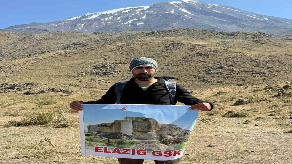 Ağrı Dağı zirvesinde 30 Ağustos buluşması