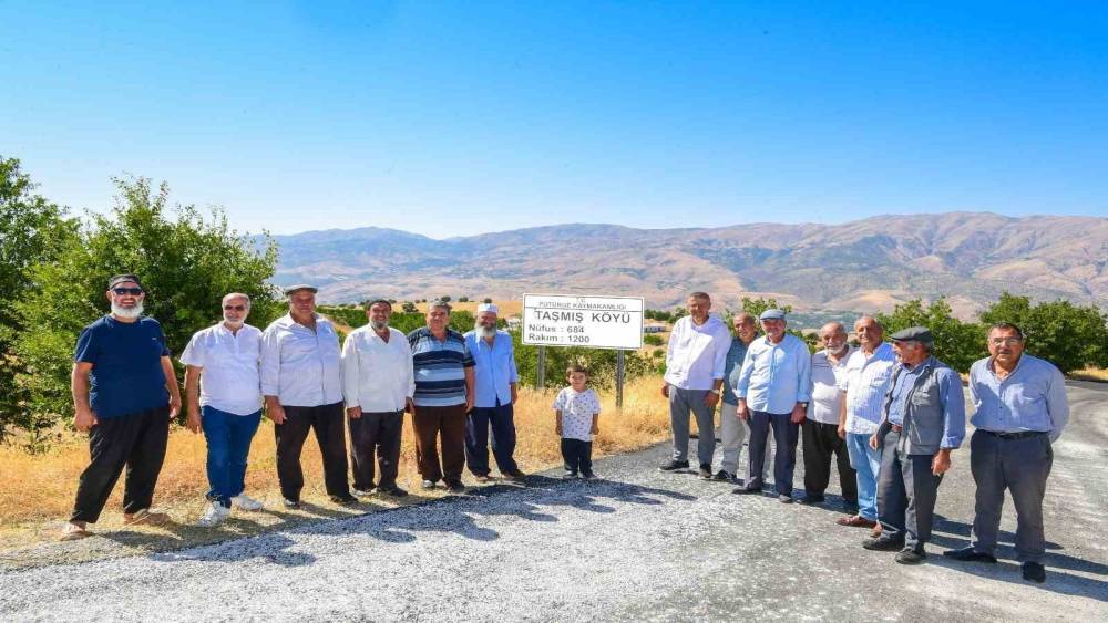 P&uuml;t&uuml;rge&rsquo;de 14 kilometrelik bağlantı yolu yenileniyor