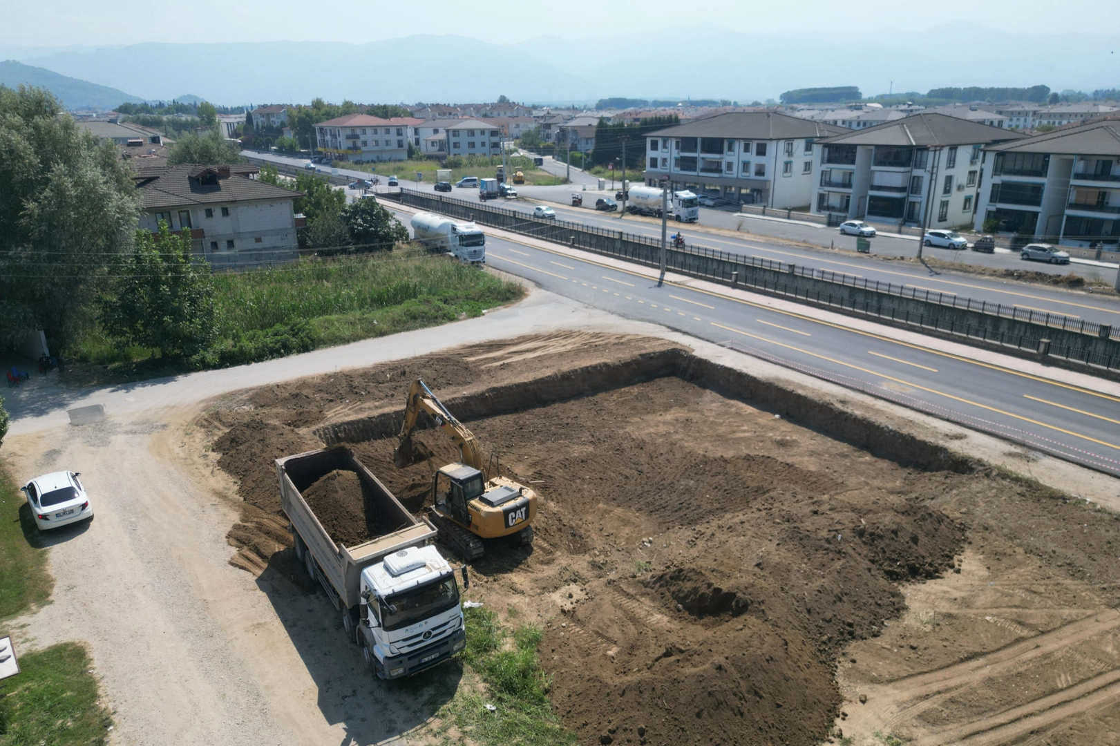 Akyazı&rsquo;da &ccedil;ok ama&ccedil;lı sosyal tesisin yapımına başlandı
