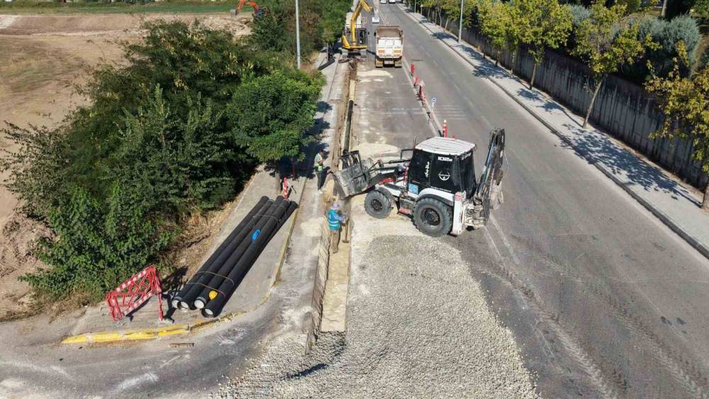 Başiskele&rsquo;de Karam&uuml;rsel ve Fak&uuml;lte caddeleri yenileniyor