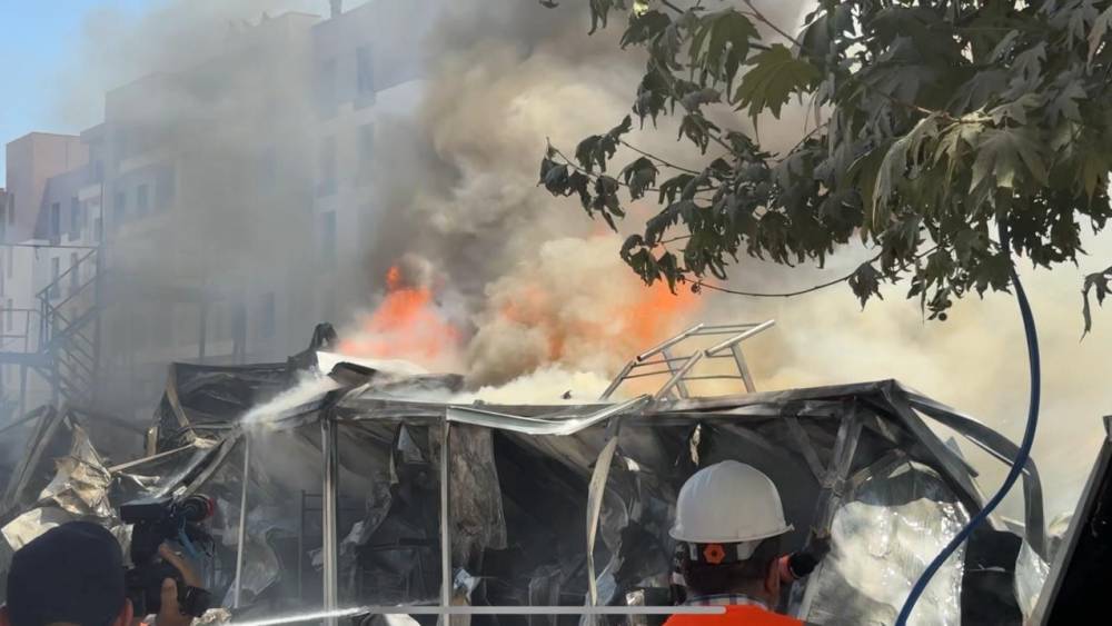 Malatya&rsquo;da konteyner kentte yangın &ccedil;ıktı