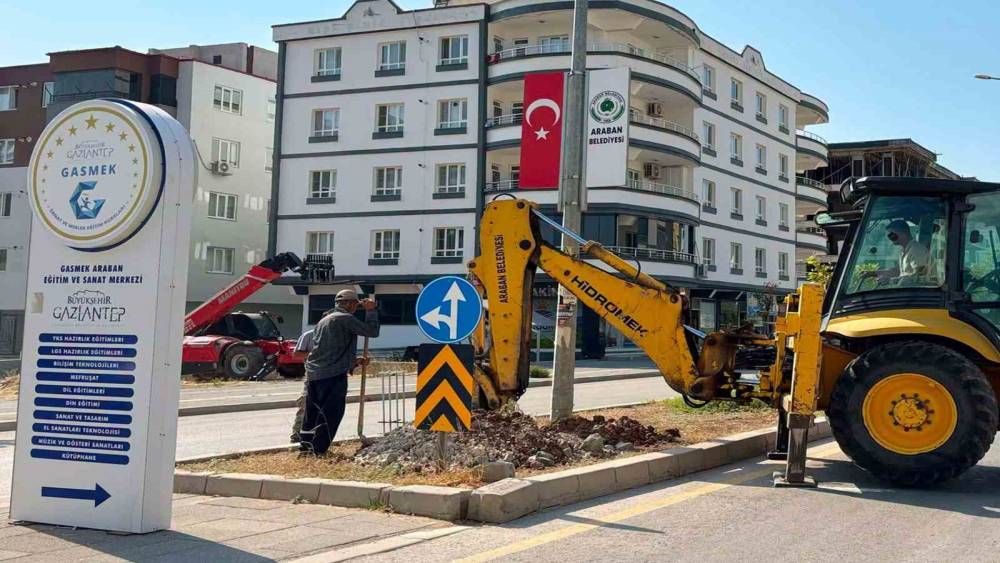 Araban&rsquo;da Babuşoğlu Caddesi&rsquo;ne trafik sinyalizasyonu