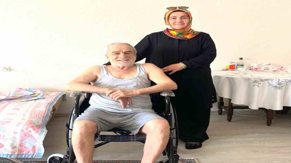 Burhaniye&rsquo;de ihtiya&ccedil; sahiplerine iki tekerlekli sandalye ve y&uuml;r&uuml;te&ccedil; ulaştırıldı