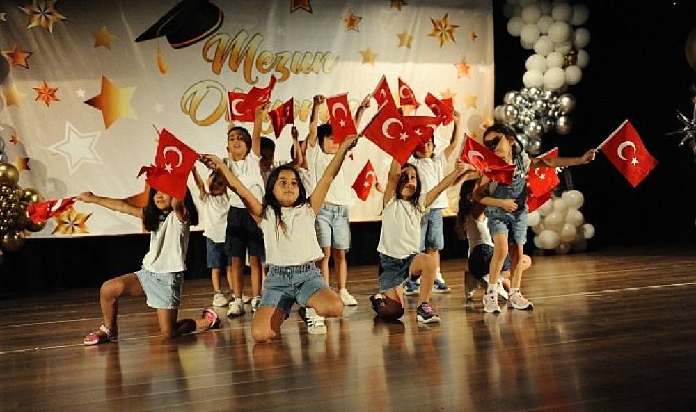  Karşıyaka'nın anaokullarında mezuniyet coşkusu