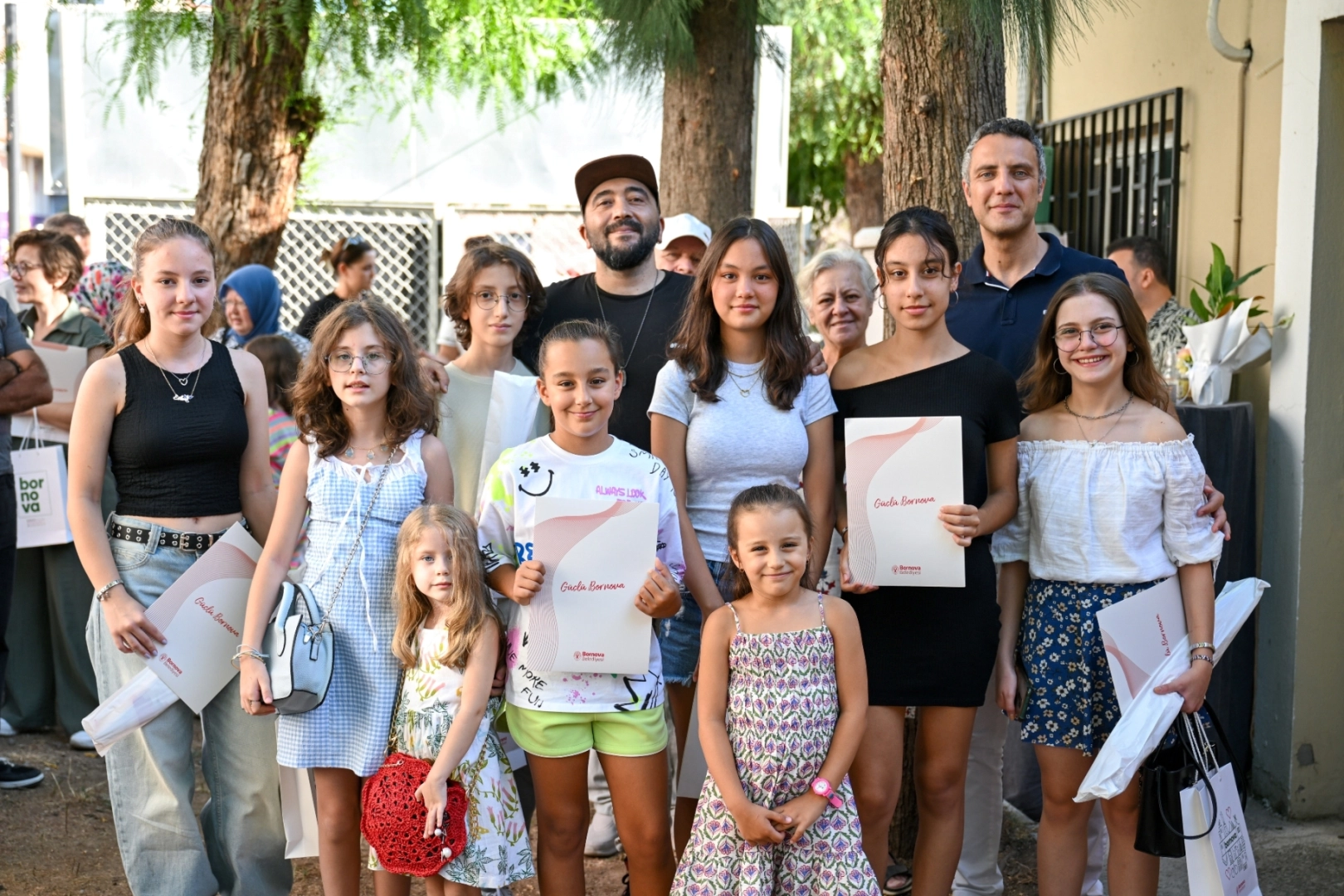 Bornova Belediyesi'nden çocuk fotoğraf sergisi