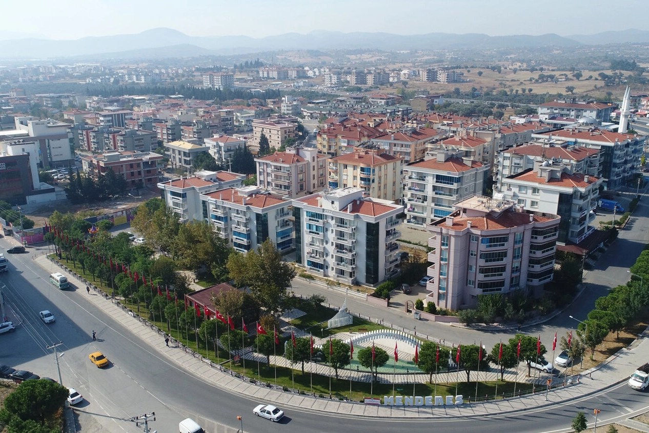 Menderes’te Cüneytbey Mahallesi sakinleri Emniyet'ten çözüm bekliyor!