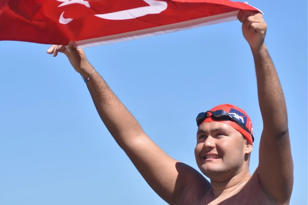 Milli y&uuml;z&uuml;c&uuml; Tuna Tunca&rsquo;nın yeni hedefi Catalina Kanalı