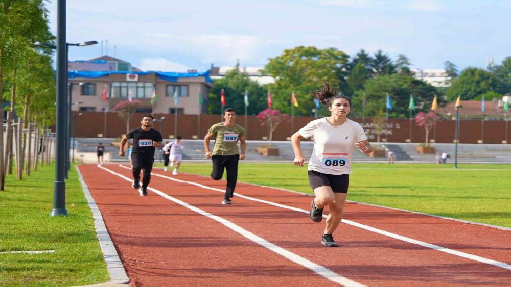 D&uuml;zce&rsquo;de 50 sporcu Zafer Koşusu&rsquo;nda buluştu