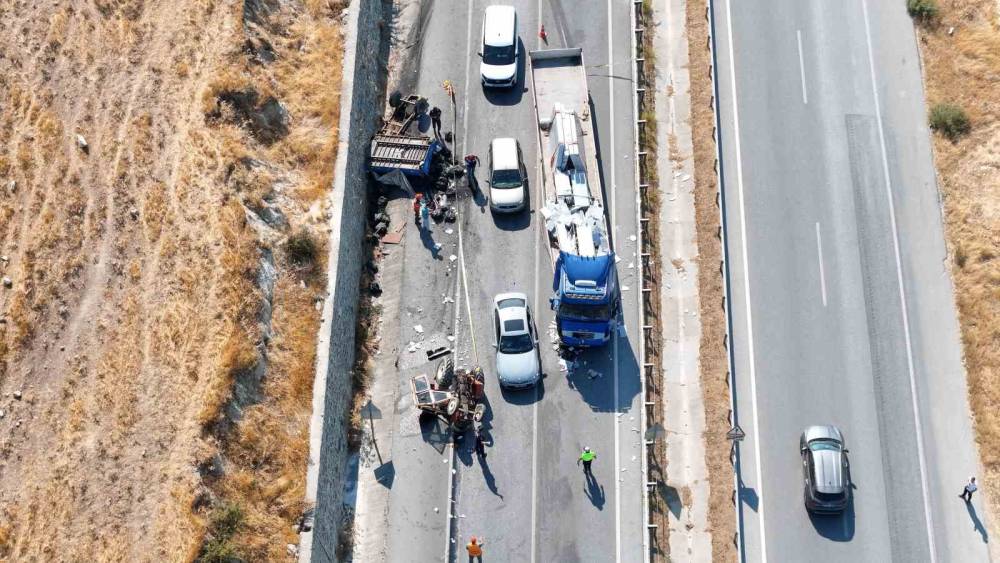 Aydın&rsquo;daki &ouml;l&uuml;ml&uuml; kazada trakt&ouml;r s&uuml;r&uuml;c&uuml;s&uuml; tutuklandı