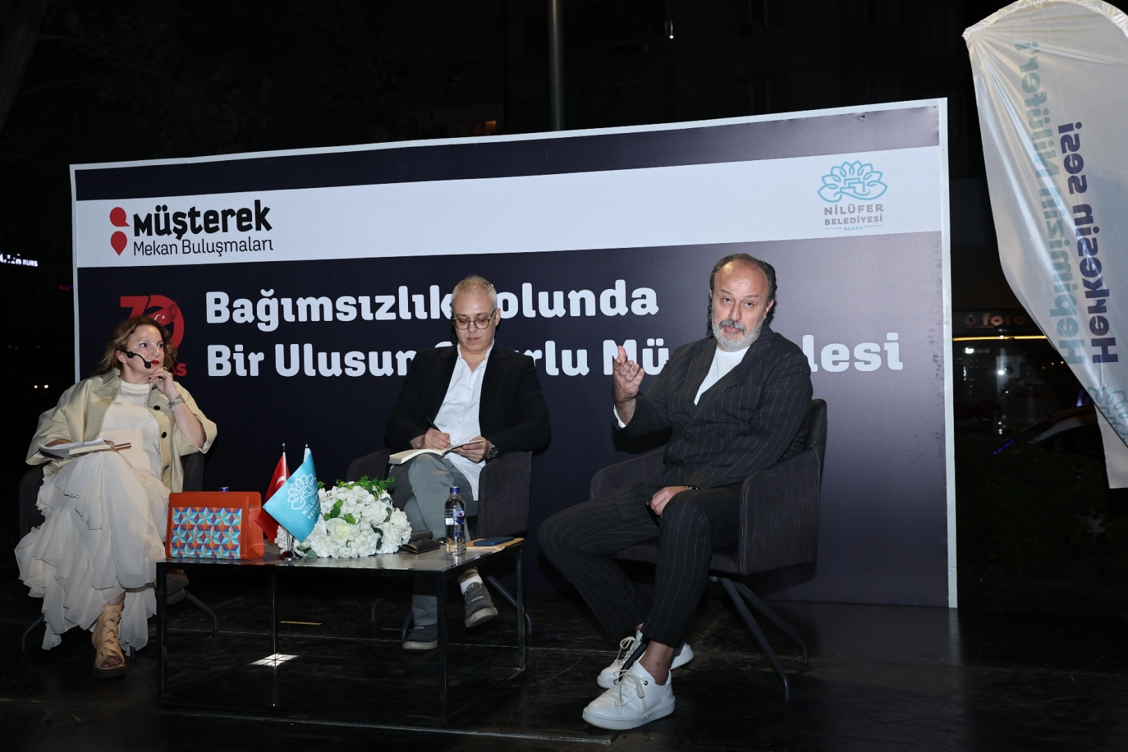Nil&uuml;fer&rsquo;de bağımsızlık ve Cumhuriyet m&uuml;cadelesi konuşuldu
