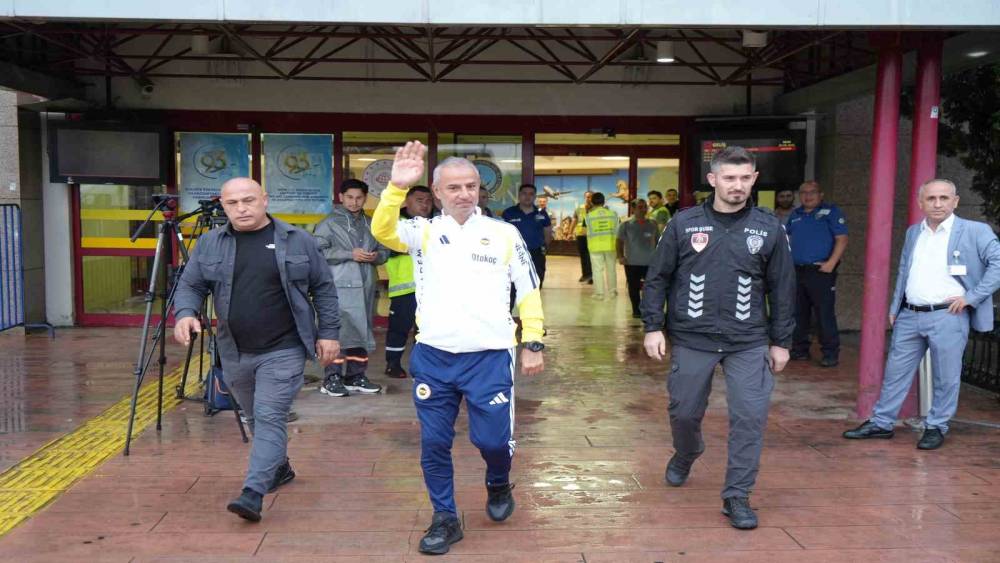 Fenerbah&ccedil;e, Samsunspor ma&ccedil;ı i&ccedil;in Samsun&rsquo;a ulaştı