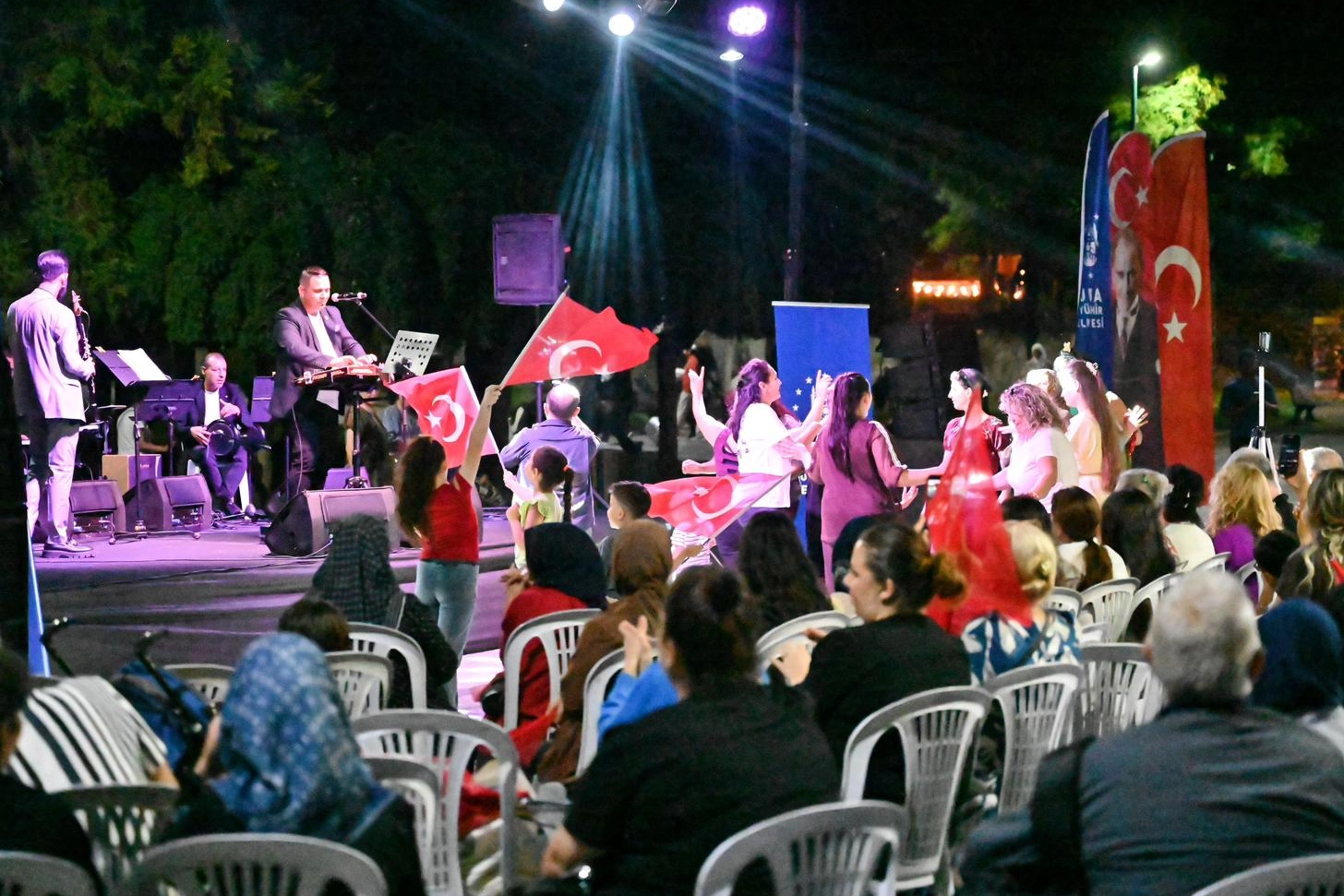 Bursa K&uuml;lt&uuml;rpark&rsquo;ta Zafer Haftası konseri d&uuml;zenlendi