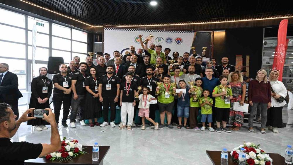 Altın Kayısı Satran&ccedil; Turnuvası Malatya&rsquo;da tamamlandı