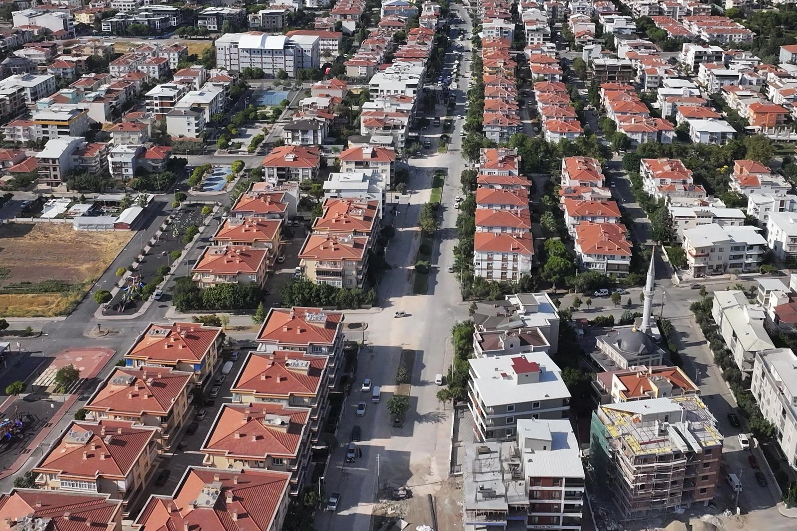 Akhisar&rsquo;da 4,5 kilometrelik altyapı yatırımı s&uuml;r&uuml;yor