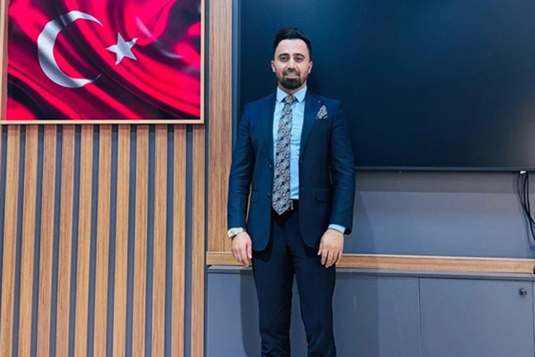 Suat Polat, sosyal bilgiler eğitimi alanında profes&ouml;r oldu
