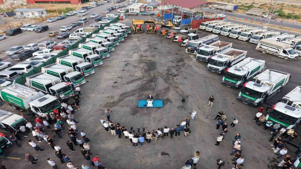 Onikişubat&rsquo;ta 200 milyon liralık 30 hizmet aracı filoya katıldı