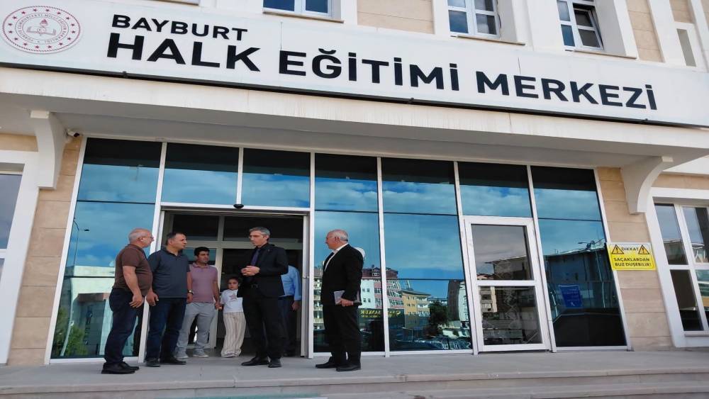 Bayburt&rsquo;ta altı okul yeni binalarına taşındı